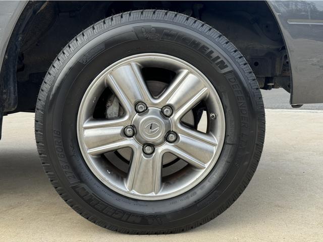 Photo of 2006 Black Lexus LX 470