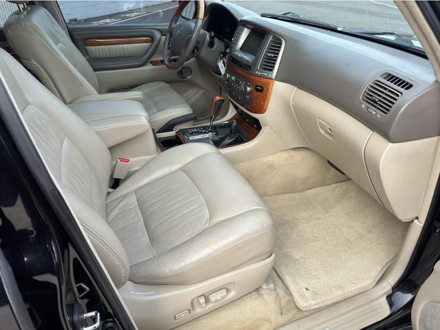 Photo of 2006 Black Lexus LX 470