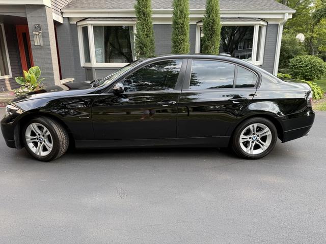 Photo of 2008 Black BMW 328