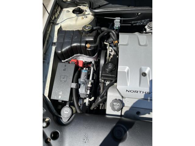 Photo of 2003 White Cadillac DeVille
