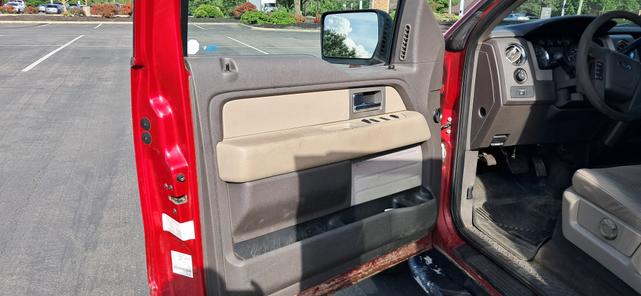 Photo of 2010 Red Ford F-150