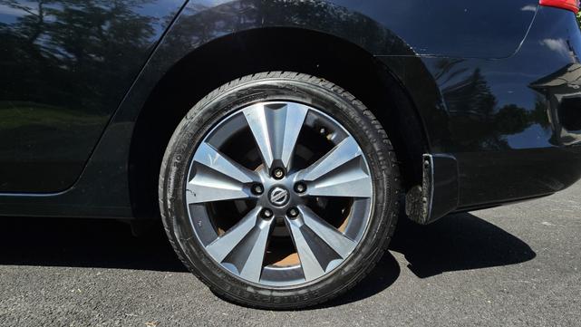 Photo of 2019 Black Nissan Sentra