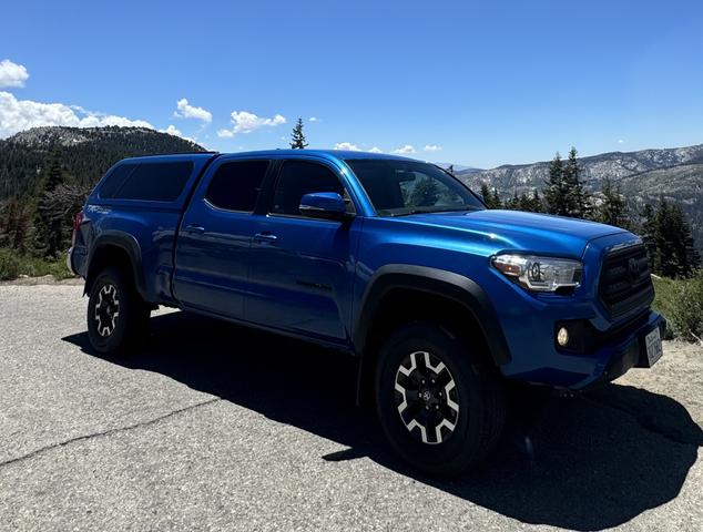 Photo of 2017 Blue Toyota Tacoma