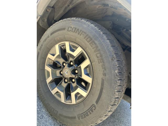 Photo of 2017 Blue Toyota Tacoma