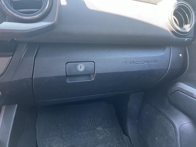 Photo of 2017 Blue Toyota Tacoma