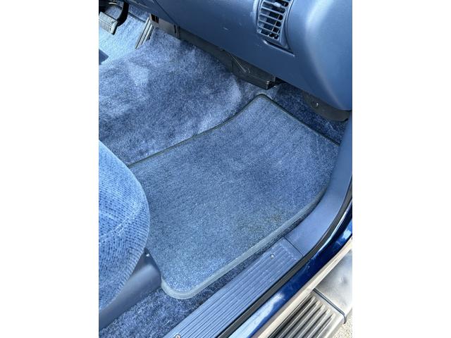 Photo of 1999 Blue Chevrolet Tahoe