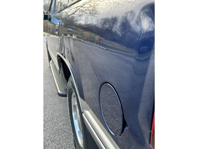 Photo of 1999 Blue Chevrolet Tahoe