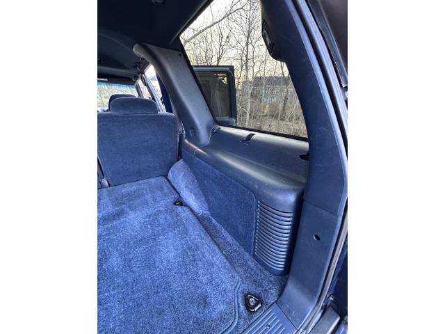 Photo of 1999 Blue Chevrolet Tahoe