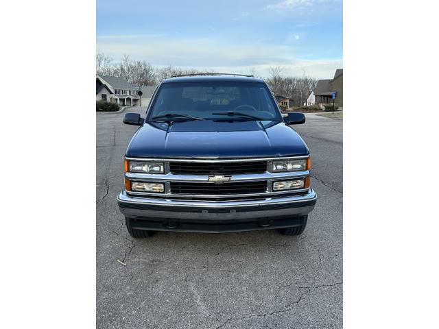 Photo of 1999 Blue Chevrolet Tahoe