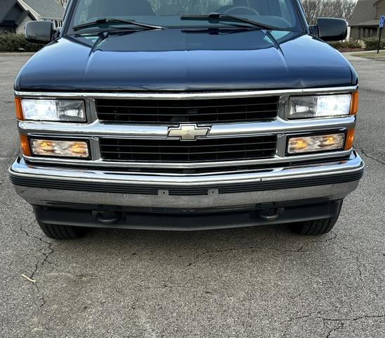 Photo of 1999 Blue Chevrolet Tahoe