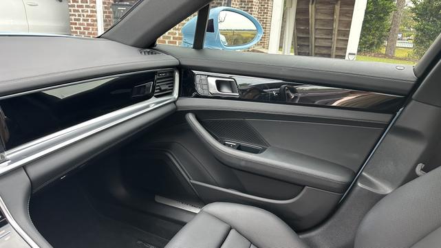 Photo of 2023 Blue Porsche Panamera