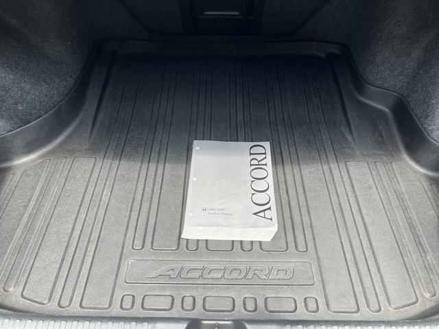 Photo of 2004 Silver Honda Accord