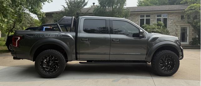Photo of 2019 Gray Ford F-150