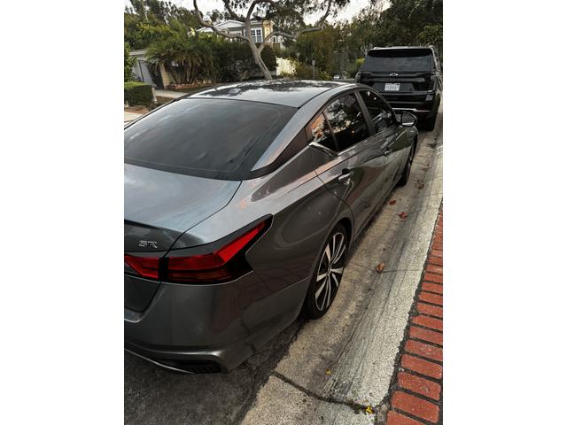 Photo of 2019 Gray Nissan Altima