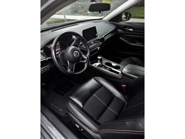 Photo of 2019 Gray Nissan Altima