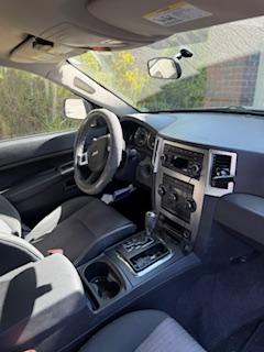 Photo of 2008 Gray Jeep Grand Cherokee