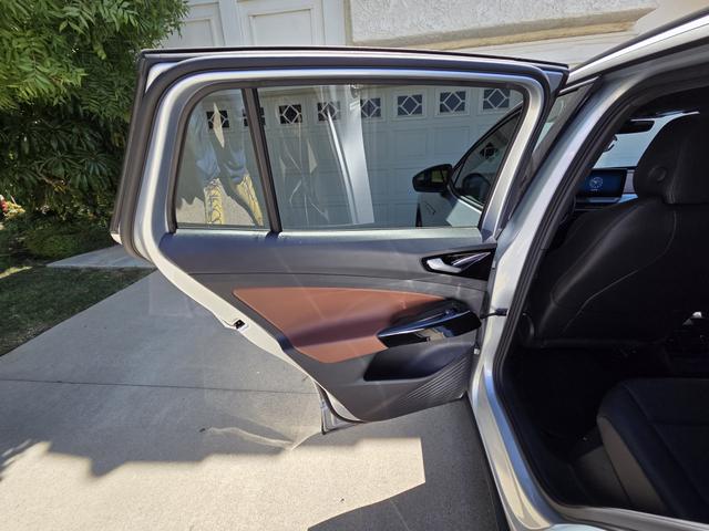 Photo of 2022 Silver Volkswagen ID.4