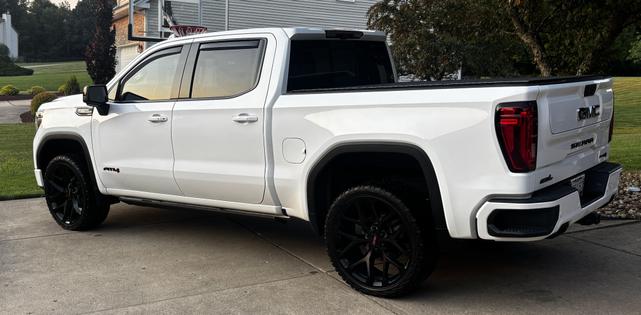 Photo of 2020 White GMC Sierra 1500
