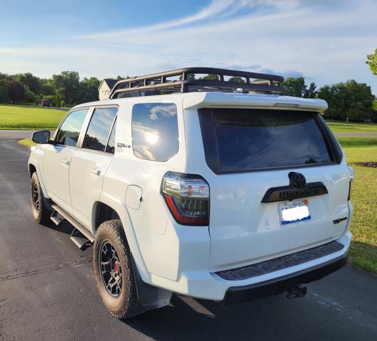 Photo of 2023 White Toyota 4Runner