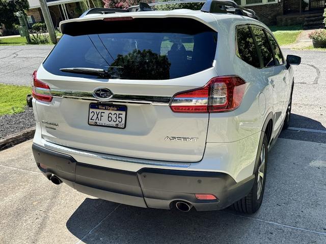 Photo of 2021 White Subaru Ascent