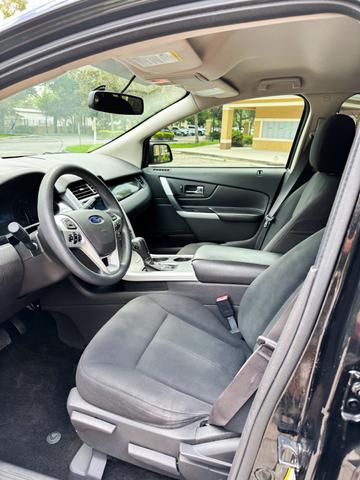 Photo of 2014 Black Ford Edge