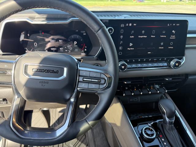 Photo of 2023 Gray GMC Canyon