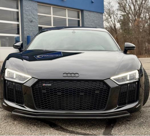 Photo of 2018 Black Audi R8