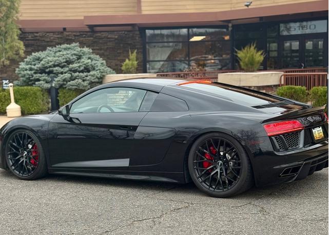 Photo of 2018 Black Audi R8