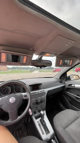 Photo of 2008 Silver Saturn Astra