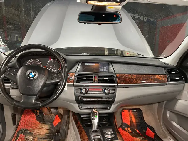 Photo of 2008 Gray BMW X5