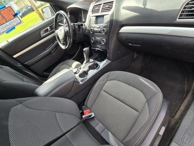 Photo of 2017 Red Ford Explorer