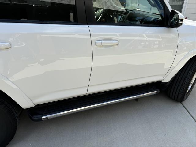 Photo of 2017 White Toyota 4Runner