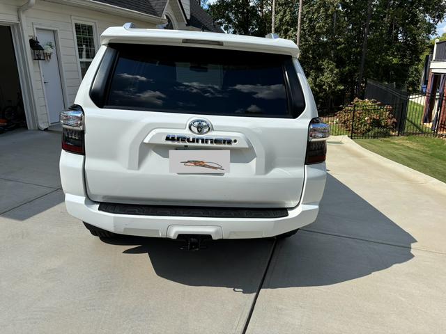 Photo of 2017 White Toyota 4Runner