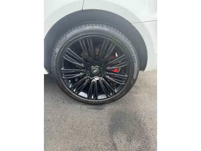 Photo of 2020 White Land Rover Range Rover Sport