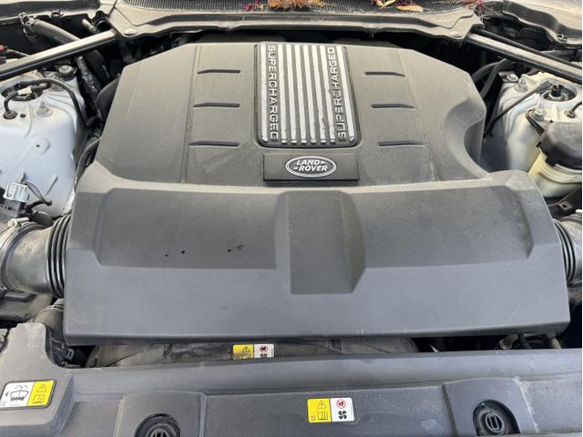 Photo of 2020 White Land Rover Range Rover Sport