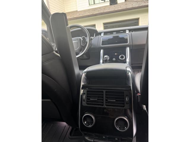 Photo of 2020 White Land Rover Range Rover Sport