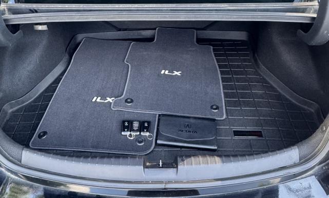 Photo of 2016 Black Acura ILX