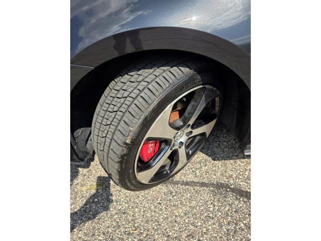 Photo of 2017 Gray Volkswagen Golf GTI
