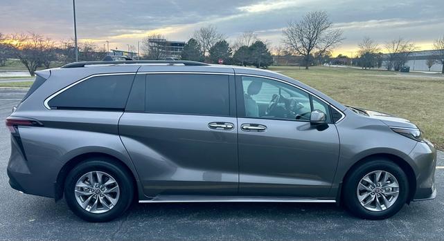 Photo of 2024 Beige Toyota Sienna