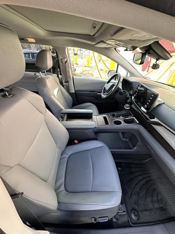 Photo of 2024 Beige Toyota Sienna
