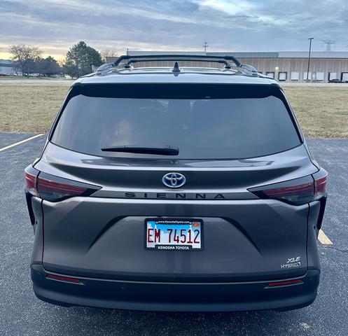 Photo of 2024 Beige Toyota Sienna