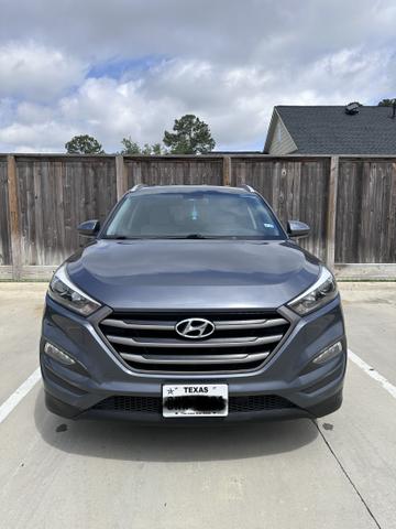 Photo of 2016 Gray Hyundai TUCSON