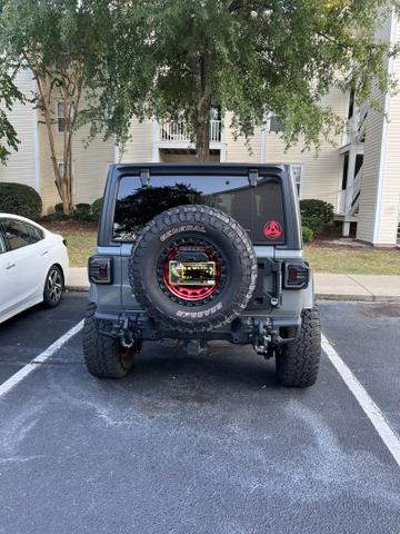 Photo of 2018 Gray Jeep Wrangler Unlimited