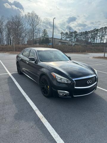 Photo of 2015 Black INFINITI Q70L