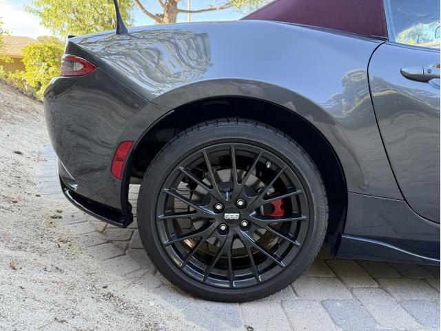 Photo of 2018 Gray Mazda MX-5 Miata