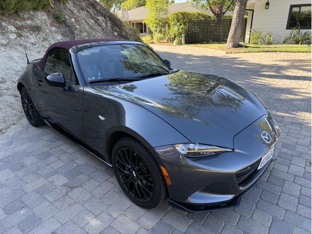 Photo of 2018 Gray Mazda MX-5 Miata