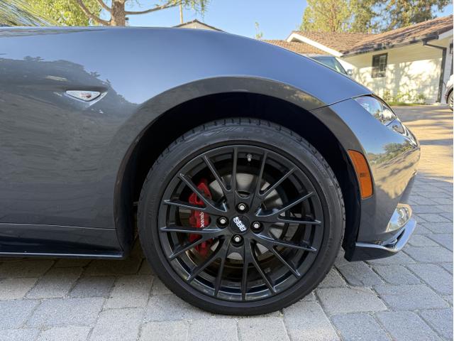 Photo of 2018 Gray Mazda MX-5 Miata