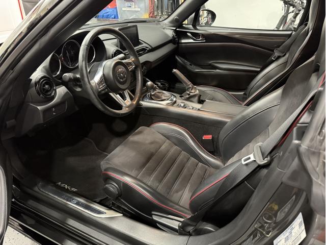 Photo of 2018 Gray Mazda MX-5 Miata