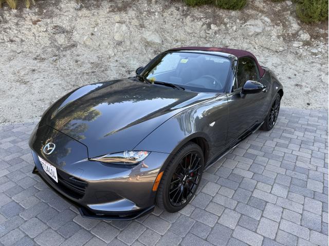 Photo of 2018 Gray Mazda MX-5 Miata