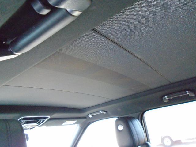 Photo of 2016 White Land Rover Range Rover